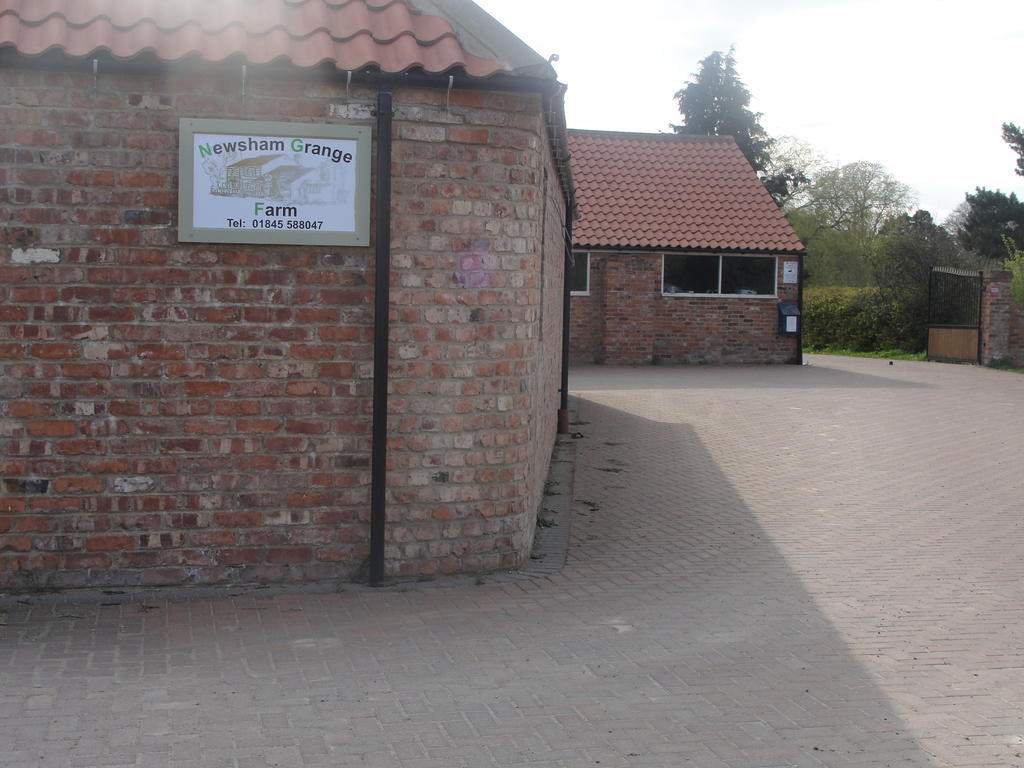 Bed and Breakfast Newsham Grange Farm Thirsk Exterior foto